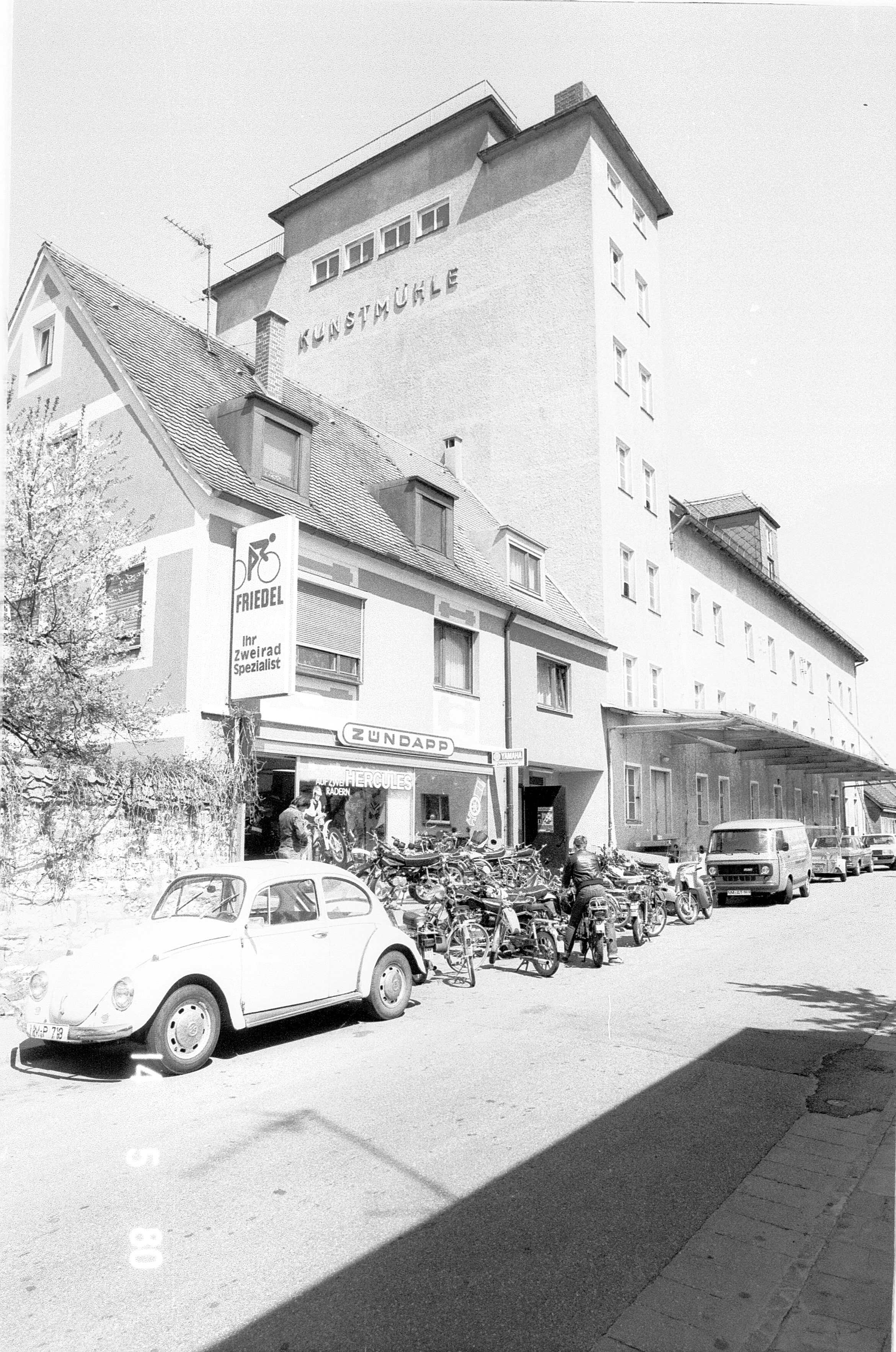 120 Kunstmühle mit Zweirad Friedel